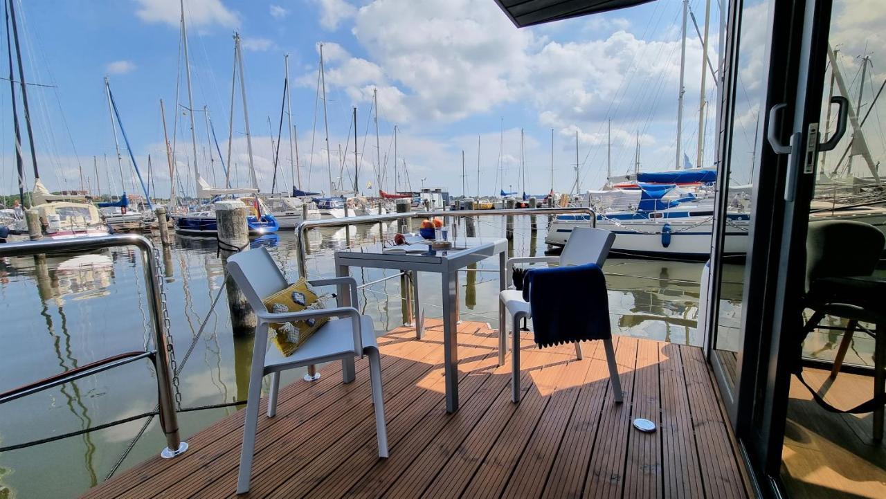 Hotel Hausboot Hilja à Schleswig Extérieur photo