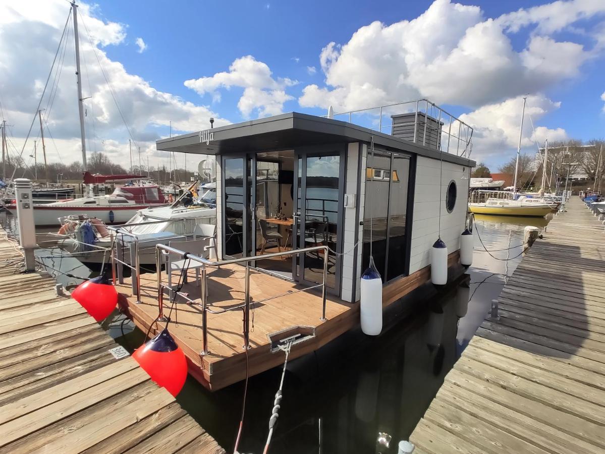 Hotel Hausboot Hilja à Schleswig Extérieur photo