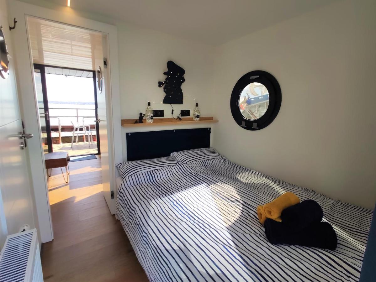 Hotel Hausboot Hilja à Schleswig Extérieur photo